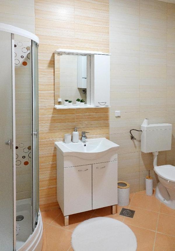 Apartman Gundulic Vinkovci Exterior foto