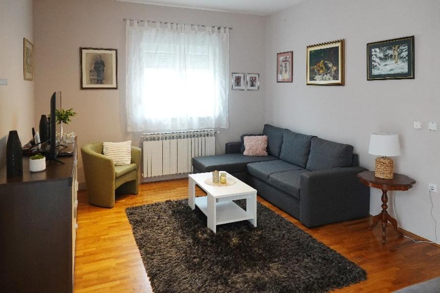Apartman Gundulic Vinkovci Exterior foto