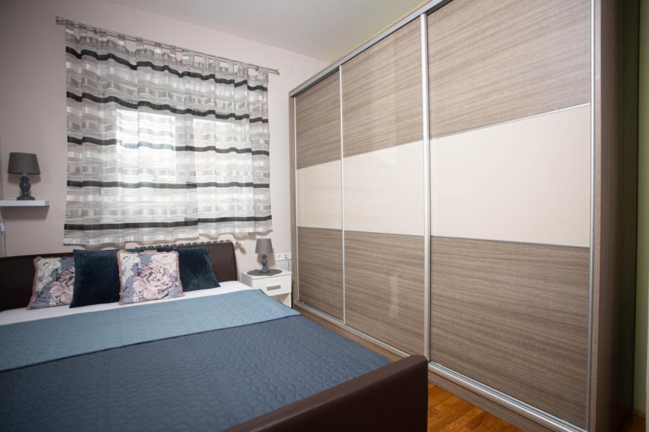 Apartman Gundulic Vinkovci Exterior foto